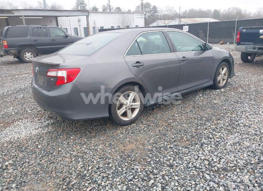 Photo 4 of 2014 Toyota Camry SE (VIN 4T1BF1FK0EU790238)