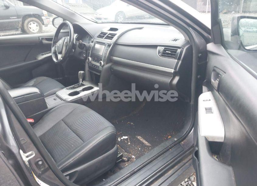 Photo 5 of 2014 Toyota Camry SE (VIN 4T1BF1FK0EU790238)