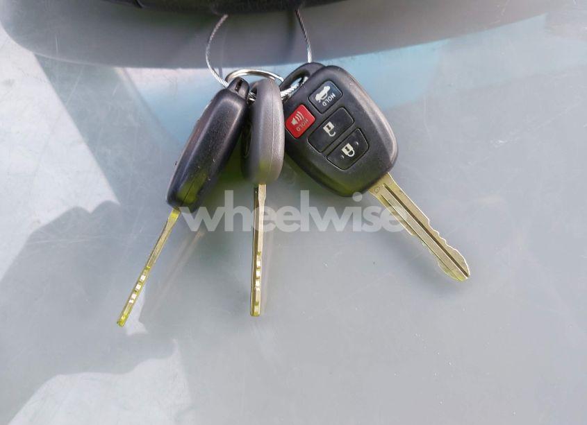 Photo 11 of 2014 Toyota Camry SE (VIN 4T1BF1FK0EU800394)