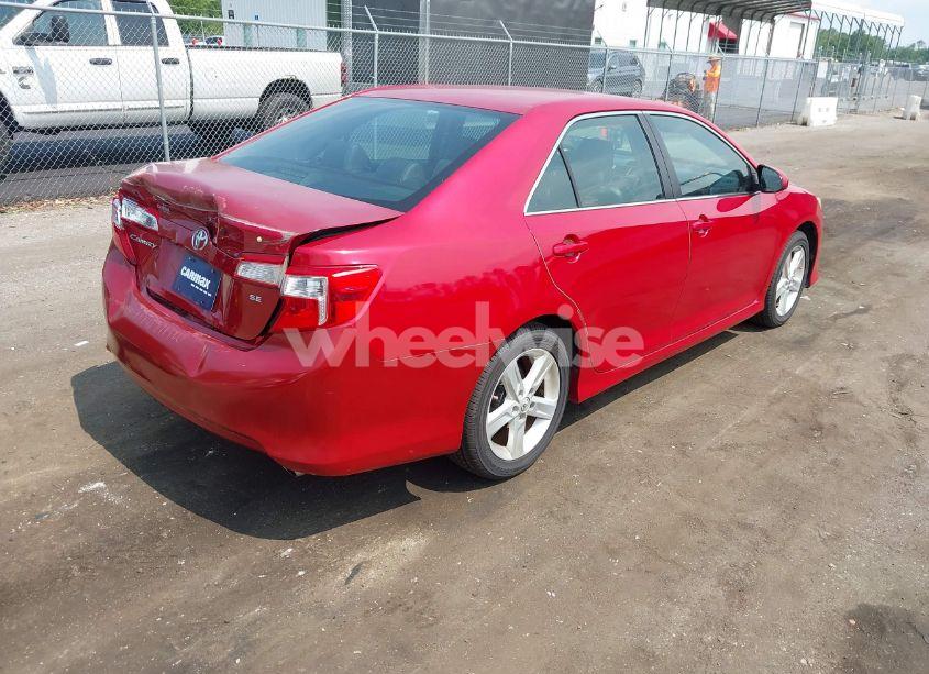 Photo 4 of 2014 Toyota Camry SE (VIN 4T1BF1FK0EU800394)