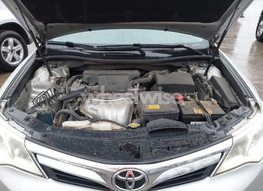 Photo 10 of 2014 Toyota Camry XLE (VIN 4T1BF1FK0EU803618)