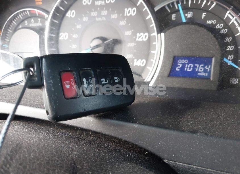 Photo 11 of 2014 Toyota Camry XLE (VIN 4T1BF1FK0EU803618)