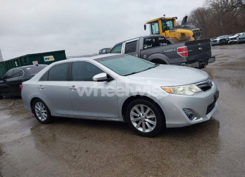 Photo 13 of 2014 Toyota Camry XLE (VIN 4T1BF1FK0EU803618)