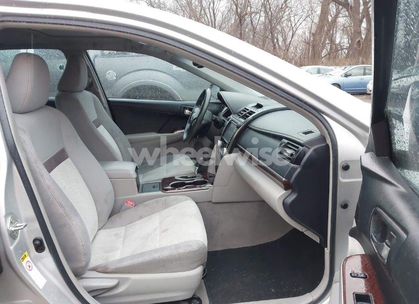 Photo 5 of 2014 Toyota Camry XLE (VIN 4T1BF1FK0EU803618)