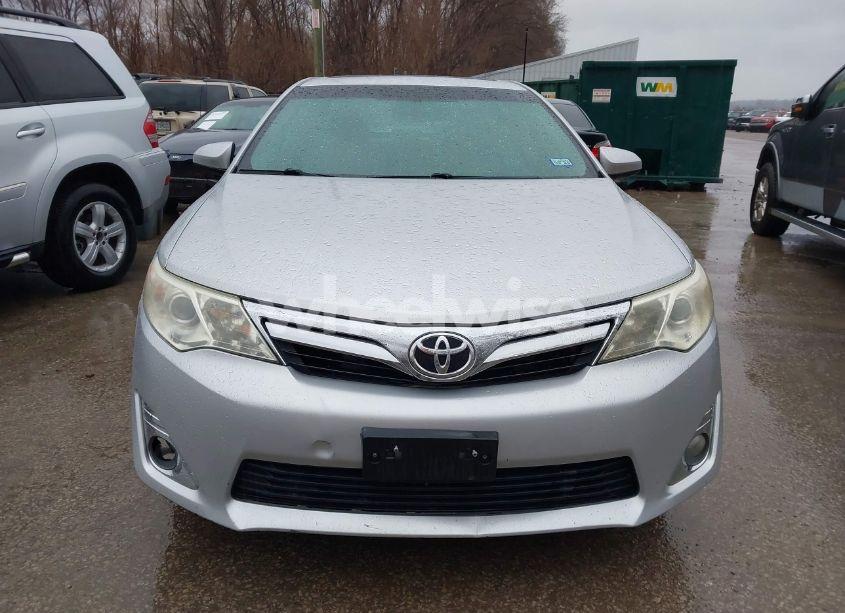 Photo 6 of 2014 Toyota Camry XLE (VIN 4T1BF1FK0EU803618)