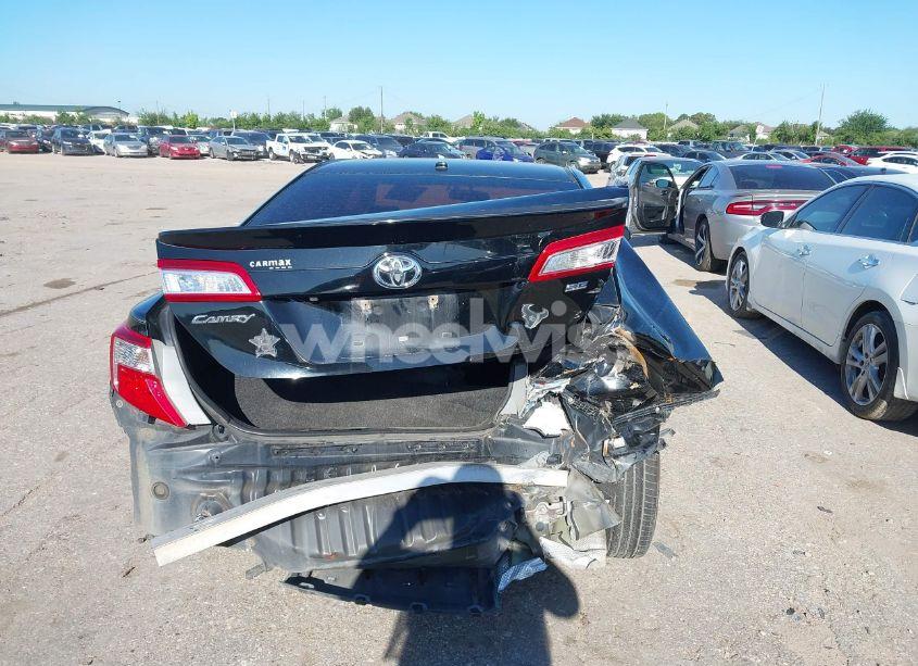 Photo 15 of 2014 Toyota Camry SE (VIN 4T1BF1FK0EU804056)