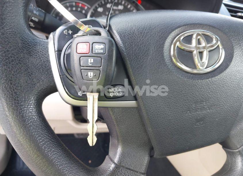 Photo 11 of 2014 Toyota Camry LE (VIN 4T1BF1FK0EU820774)