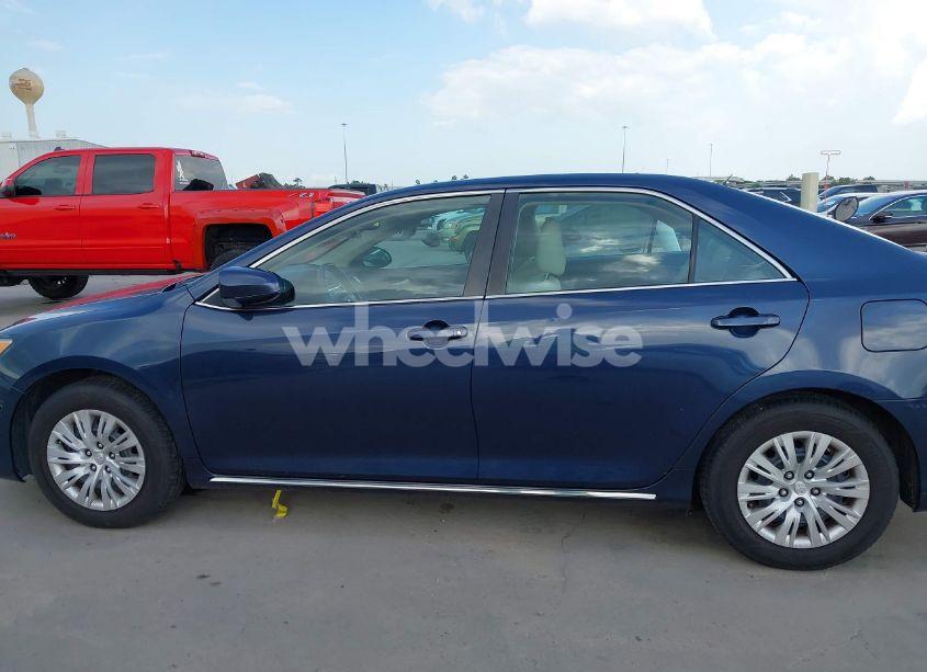 Photo 14 of 2014 Toyota Camry LE (VIN 4T1BF1FK0EU820774)