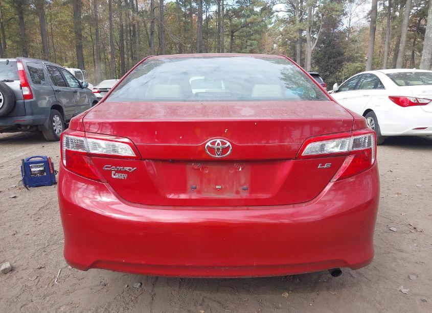 Photo 17 of 2014 Toyota Camry LE (VIN 4T1BF1FK0EU834562)