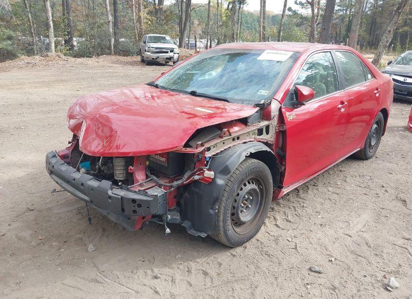 Photo 2 of 2014 Toyota Camry LE (VIN 4T1BF1FK0EU834562)