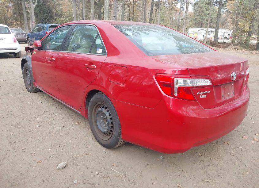 Photo 3 of 2014 Toyota Camry LE (VIN 4T1BF1FK0EU834562)