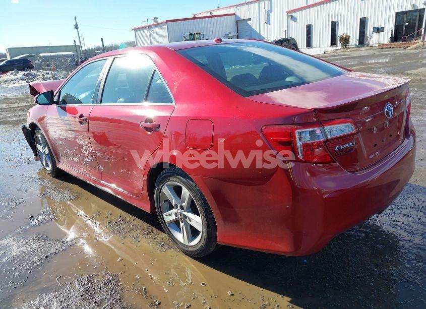 Photo 3 of 2014 Toyota Camry SE (VIN 4T1BF1FK0EU838899)