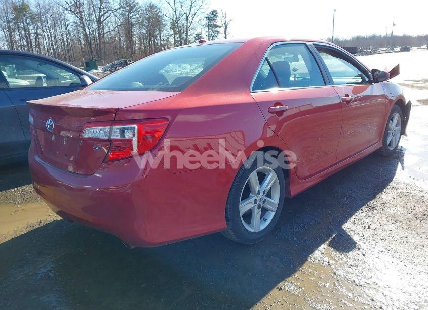 Photo 4 of 2014 Toyota Camry SE (VIN 4T1BF1FK0EU838899)