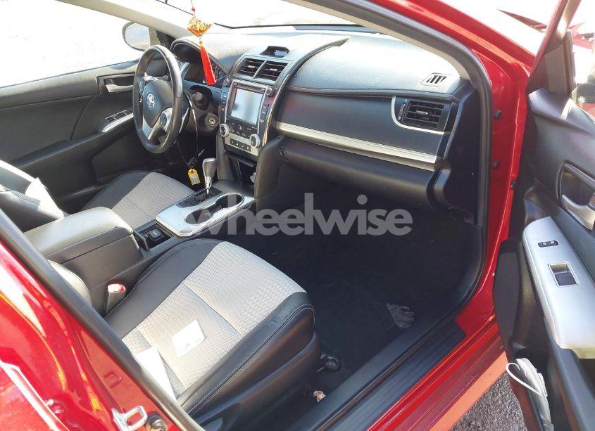 Photo 5 of 2014 Toyota Camry SE (VIN 4T1BF1FK0EU838899)