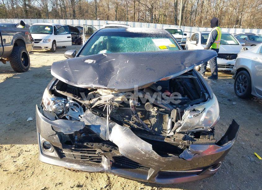 Photo 6 of 2014 Toyota Camry SE (VIN 4T1BF1FK0EU839499)