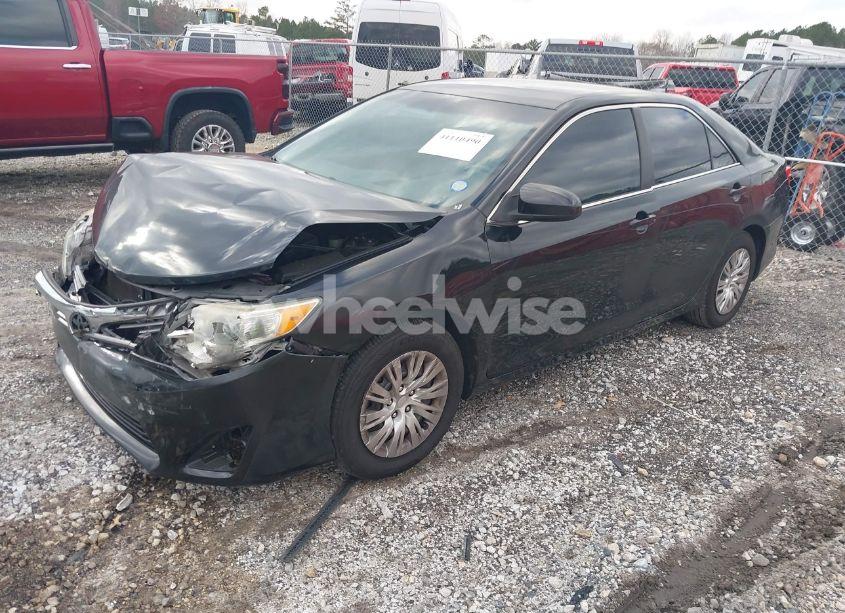 Photo 2 of 2014 Toyota Camry L (VIN 4T1BF1FK0EU840118)