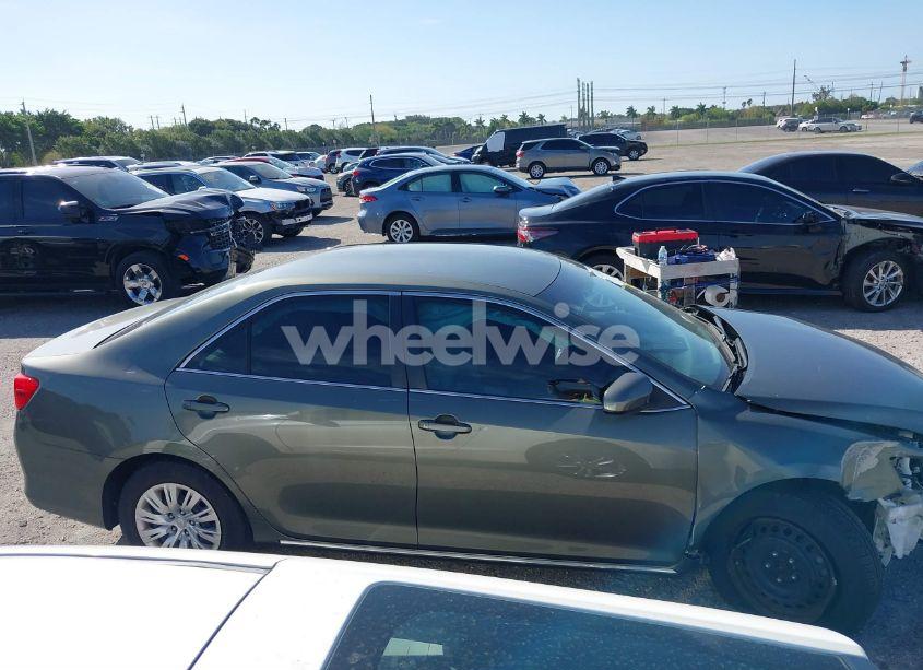 Photo 14 of 2014 Toyota Camry LE (VIN 4T1BF1FK0EU840622)