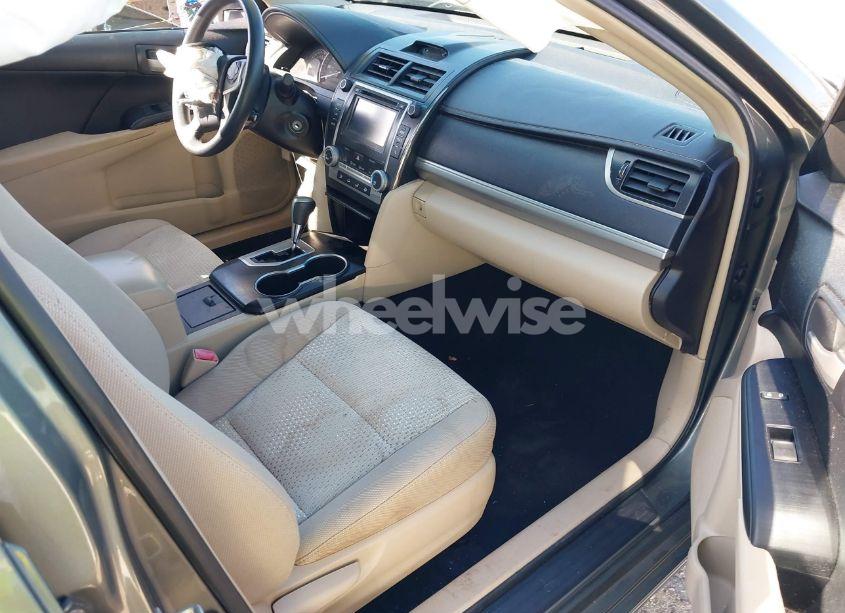 Photo 5 of 2014 Toyota Camry LE (VIN 4T1BF1FK0EU840622)