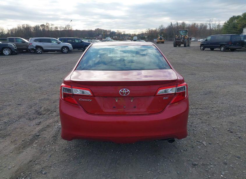 Photo 16 of 2014 Toyota Camry SE (VIN 4T1BF1FK0EU852768)