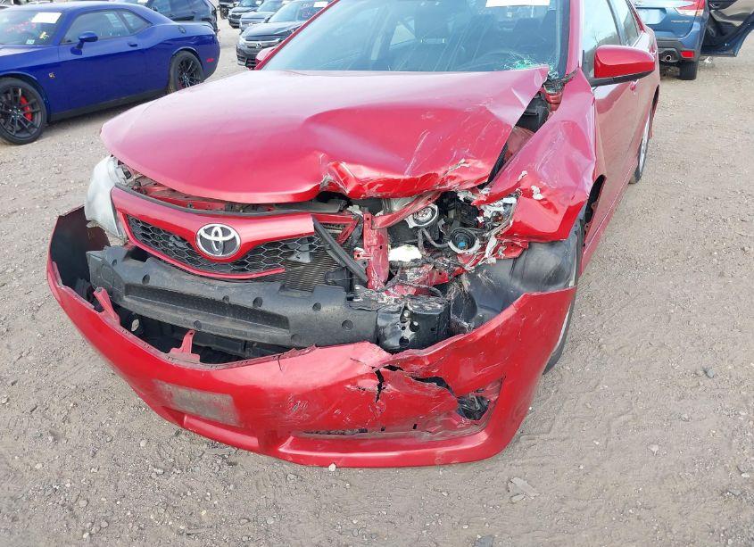 Photo 17 of 2014 Toyota Camry SE (VIN 4T1BF1FK0EU852768)