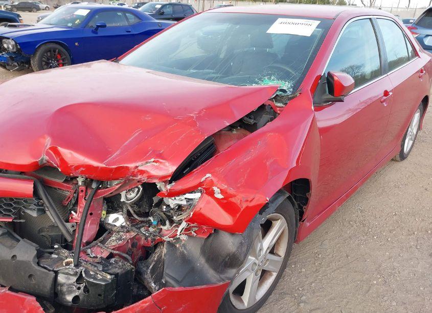 Photo 21 of 2014 Toyota Camry SE (VIN 4T1BF1FK0EU852768)