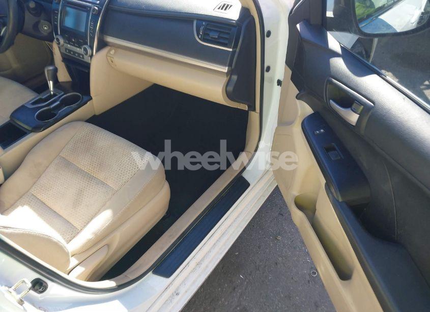 Photo 5 of 2014 Toyota Camry L (VIN 4T1BF1FK0EU858747)