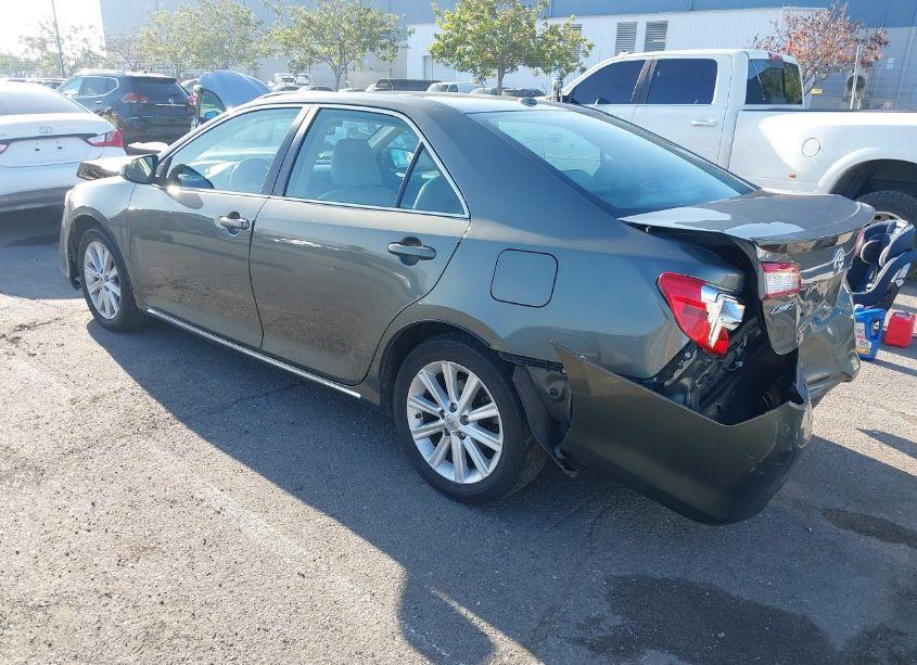 Photo 3 of 2014 Toyota Camry XLE (VIN 4T1BF1FK0EU867805)