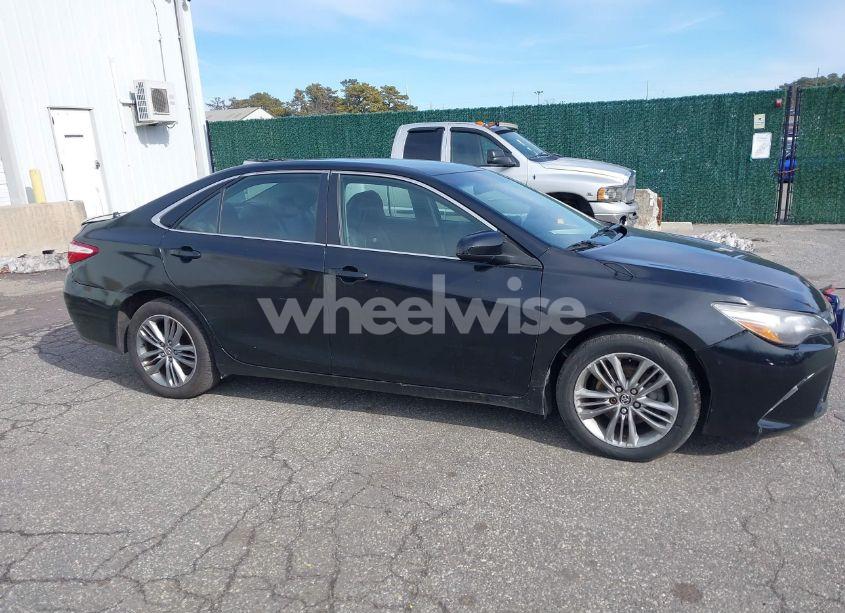 Photo 13 of 2015 Toyota Camry SE (VIN 4T1BF1FK0FU007369)
