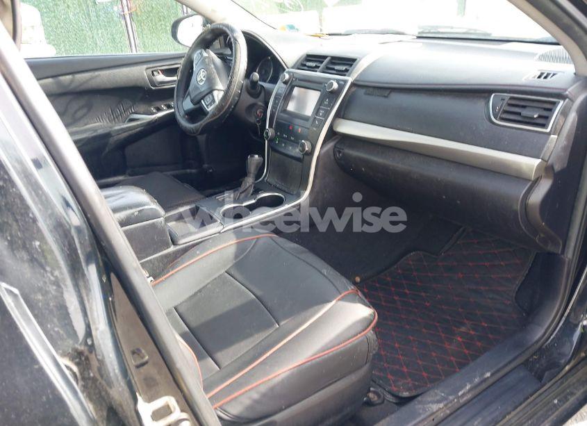 Photo 5 of 2015 Toyota Camry SE (VIN 4T1BF1FK0FU007369)