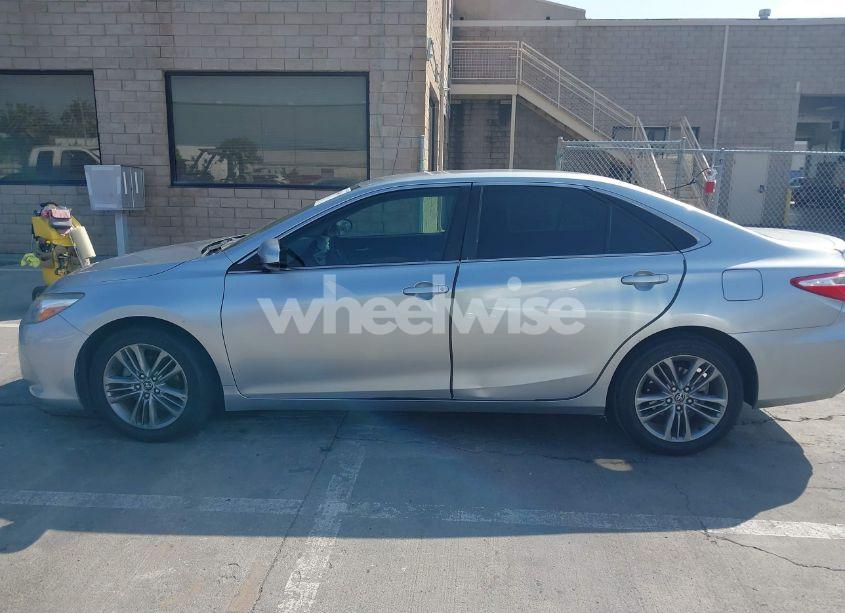 Photo 14 of 2015 Toyota Camry SE (VIN 4T1BF1FK0FU009638)