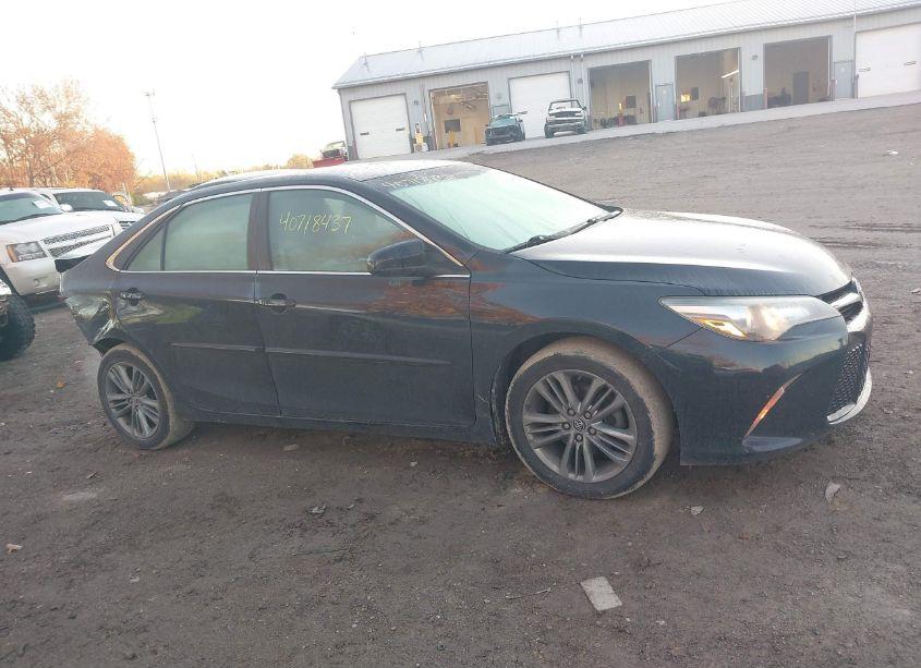 Photo 13 of 2015 Toyota Camry SE (VIN 4T1BF1FK0FU012698)