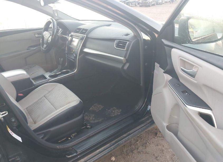 Photo 5 of 2015 Toyota Camry SE (VIN 4T1BF1FK0FU012698)