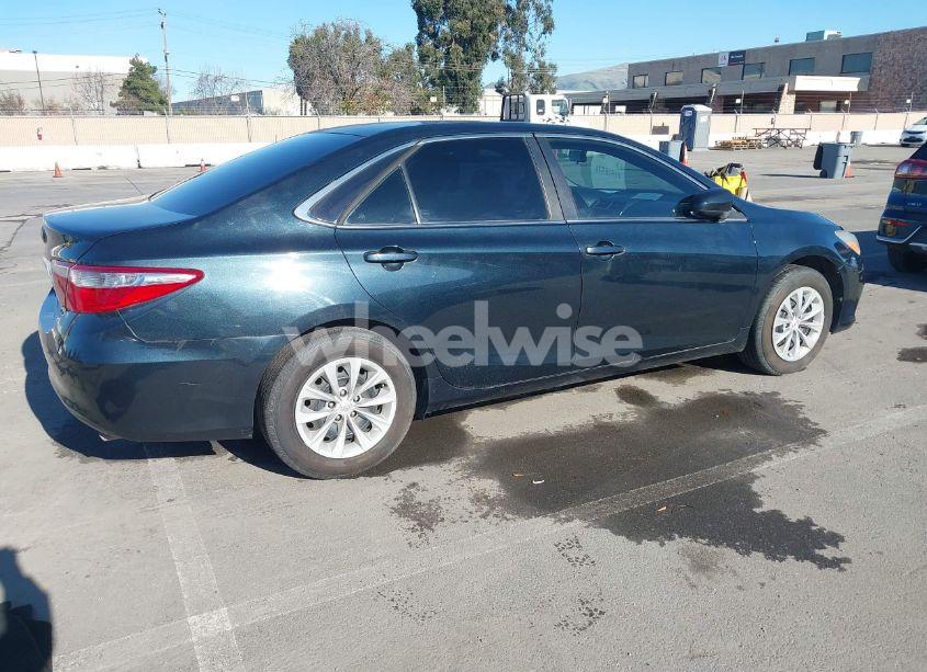 Photo 4 of 2015 Toyota Camry LE (VIN 4T1BF1FK0FU016198)