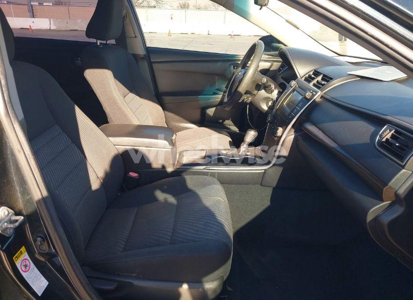 Photo 5 of 2015 Toyota Camry LE (VIN 4T1BF1FK0FU016198)