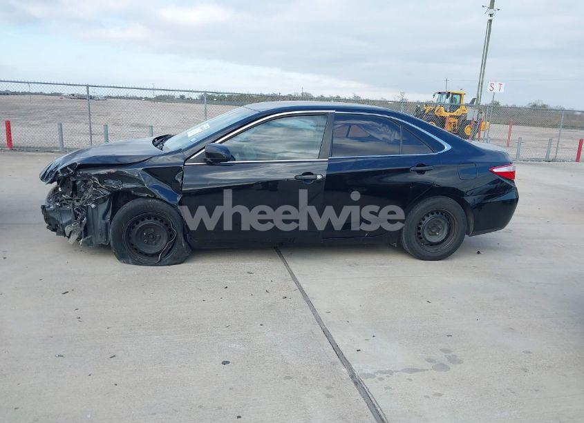 Photo 13 of 2015 Toyota Camry LE (VIN 4T1BF1FK0FU018937)