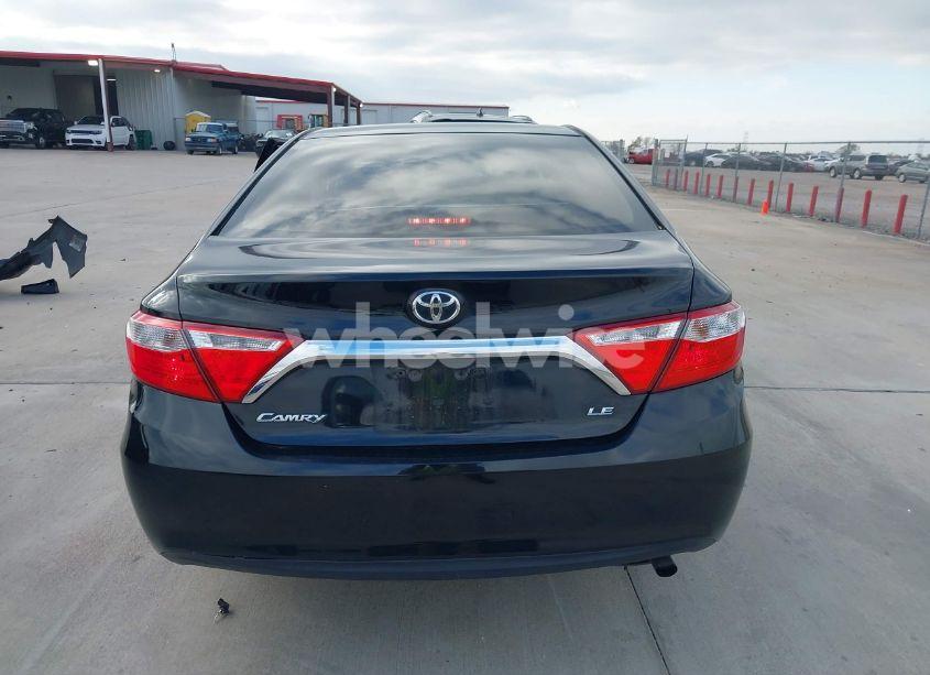 Photo 15 of 2015 Toyota Camry LE (VIN 4T1BF1FK0FU018937)
