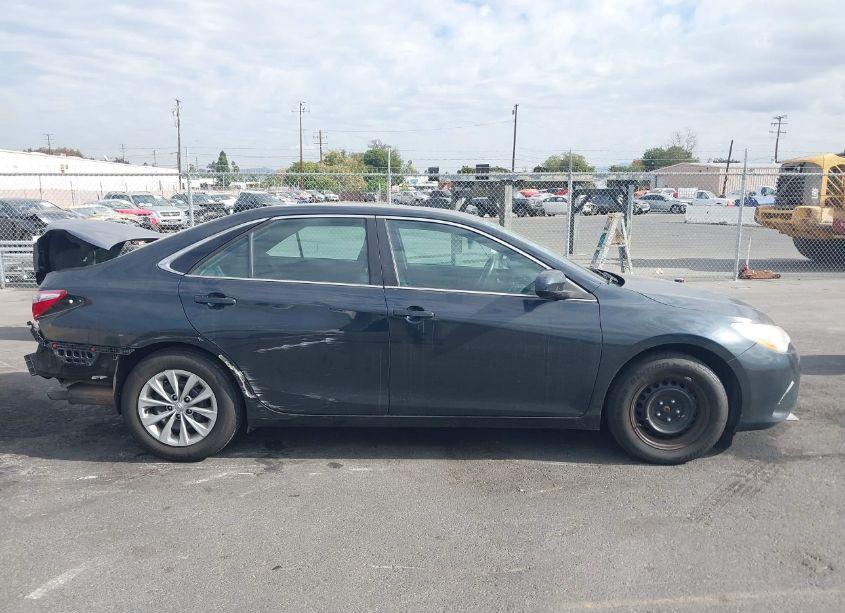 Photo 13 of 2015 Toyota Camry LE (VIN 4T1BF1FK0FU046611)