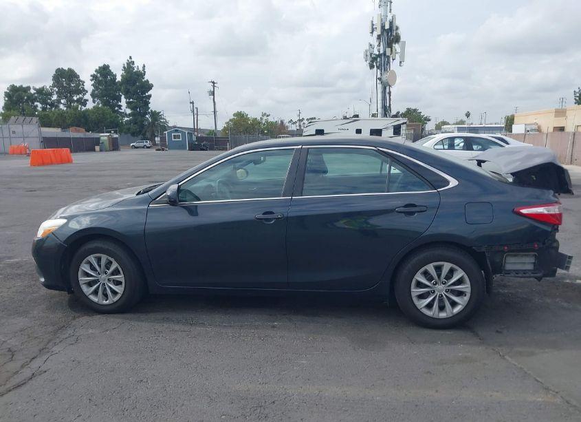 Photo 14 of 2015 Toyota Camry LE (VIN 4T1BF1FK0FU046611)