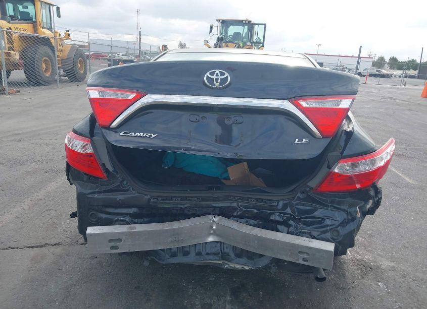 Photo 16 of 2015 Toyota Camry LE (VIN 4T1BF1FK0FU046611)