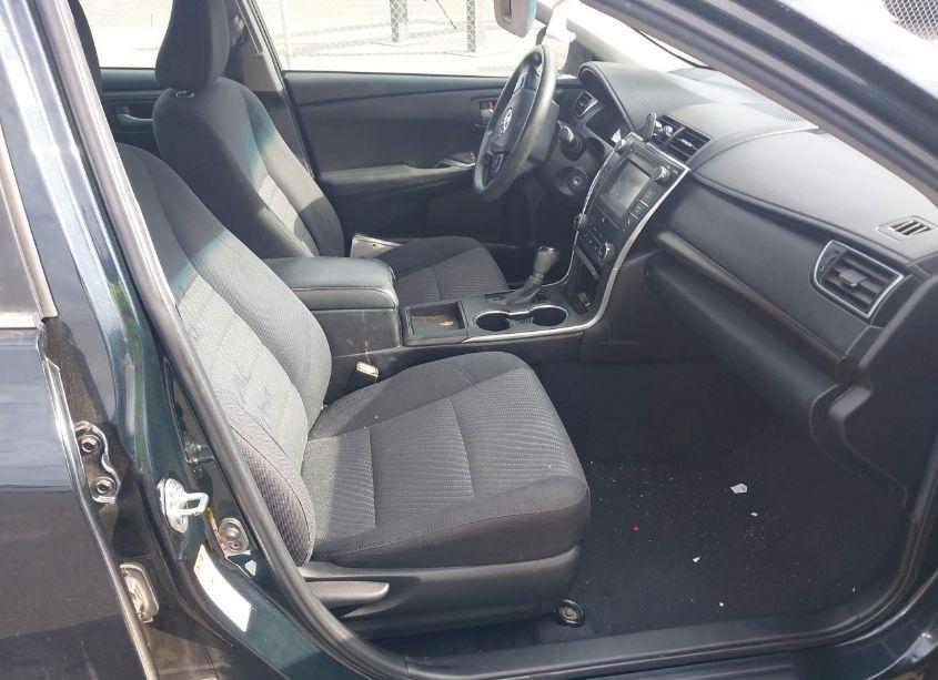 Photo 5 of 2015 Toyota Camry LE (VIN 4T1BF1FK0FU046611)