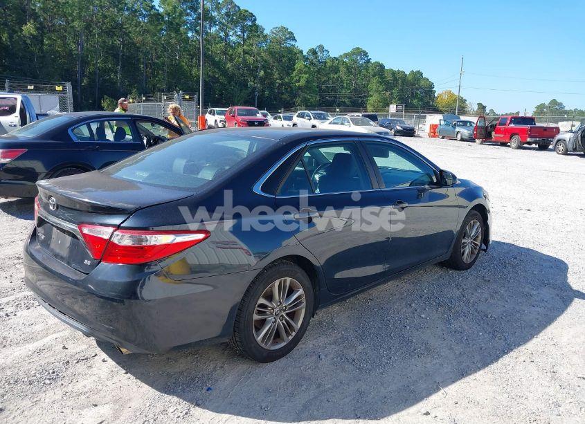 Photo 4 of 2015 Toyota Camry SE (VIN 4T1BF1FK0FU075459)