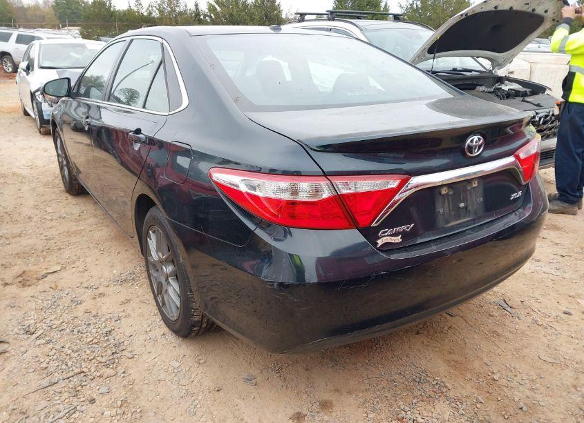 Photo 3 of 2015 Toyota Camry XLE (VIN 4T1BF1FK0FU076708)
