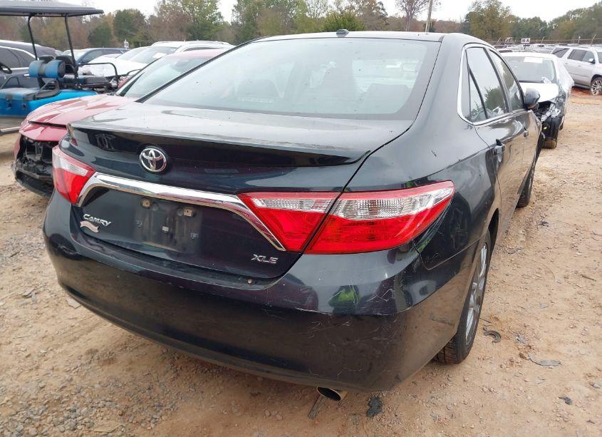 Photo 4 of 2015 Toyota Camry XLE (VIN 4T1BF1FK0FU076708)