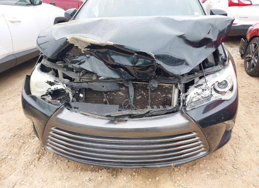 Photo 6 of 2015 Toyota Camry XLE (VIN 4T1BF1FK0FU076708)