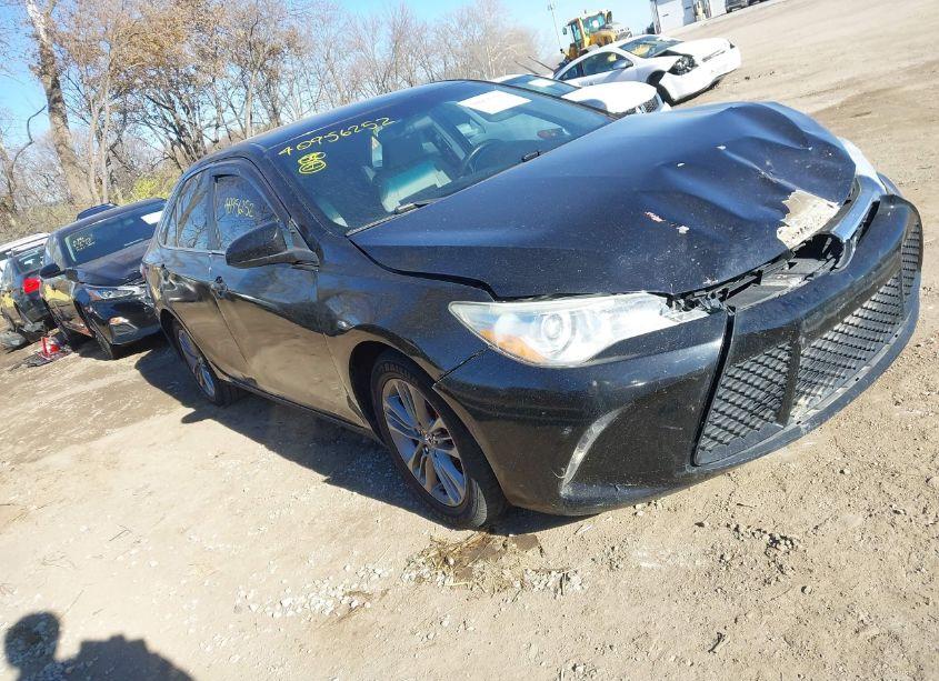 2015 Toyota Camry SE (VIN 4T1BF1FK0FU080306) main photo