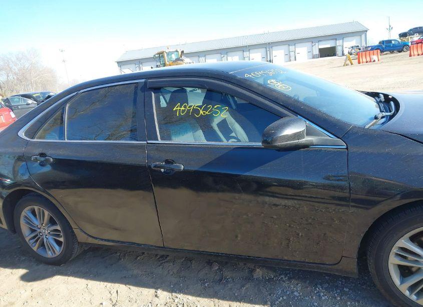 Photo 13 of 2015 Toyota Camry SE (VIN 4T1BF1FK0FU080306)