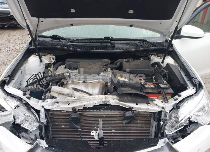 Photo 10 of 2015 Toyota Camry LE (VIN 4T1BF1FK0FU098160)