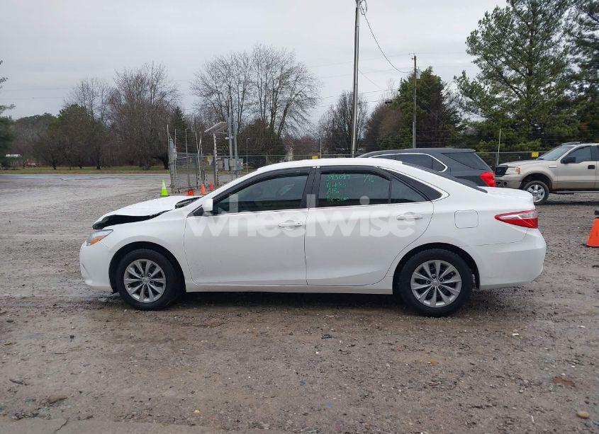 Photo 14 of 2015 Toyota Camry LE (VIN 4T1BF1FK0FU098160)