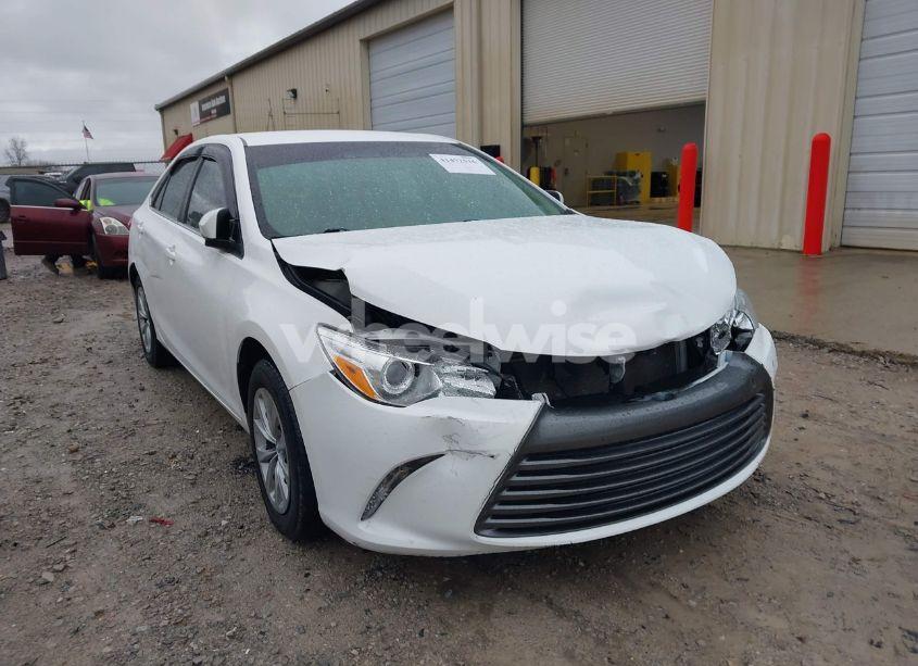 Photo 6 of 2015 Toyota Camry LE (VIN 4T1BF1FK0FU098160)