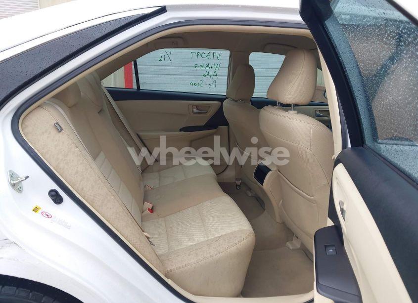 Photo 8 of 2015 Toyota Camry LE (VIN 4T1BF1FK0FU098160)